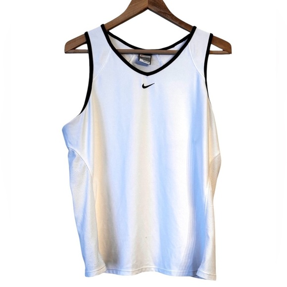 Nike Tops - Nike vintage women’s white black vented golf tennis athletic fit dry tank Sz XL